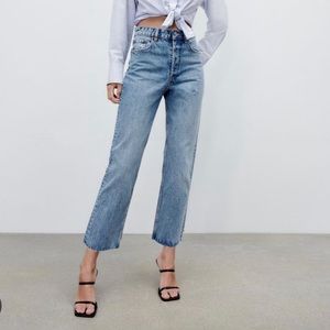Zara Ankle jeans raw hem size 4
